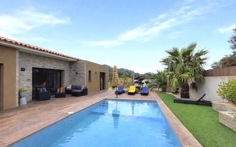Villa les Lieges: Piscina, Ricorrere, Estate, Eco Hotel, Villa, Hacienda, Mobili Da Esterno, Hotel, Cortile