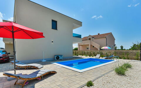 Sunset: Cielo, Proprietà, Costruzione, Pianta, Nube, Shade, Piscina, Mobili Da Esterno, Casa, Finestra