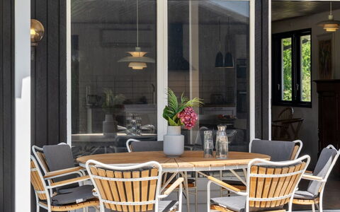 Ingelis - 1.2Km from the Sea: Pavimentazione, Pavimento, Soffitto, Interior Design, Controsoffitto, Cucina, Cabinetry, Camera, Apparecchio Major, Lampada