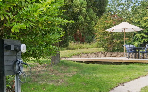 Donco - 600M from the Sea: Vegetazione, Arbusto, Primavera, Villetta, Giardino, Shade, Backyard, Cortile, Sedia