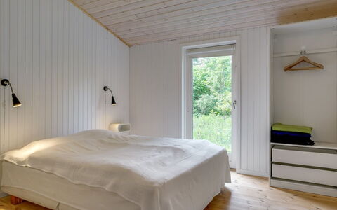 Lucie - 1.5Km from the Sea: Pavimentazione, Legna, Pavimento, Interior Design, Soffitto, Camera Da Letto, Pavimento In Legno, Mobilia, Letto, Casa