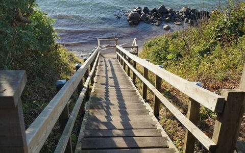 Vara - 800M from the Sea: Acqua, Legna, Costa, Costiera E Morfologie Oceanic, Mare, Oceano, Corrimano, Riva, Le Scale, Passerella