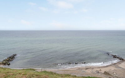 Tabetha - 25M from the Sea
