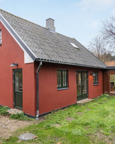 Tabetha - 25M from the Sea