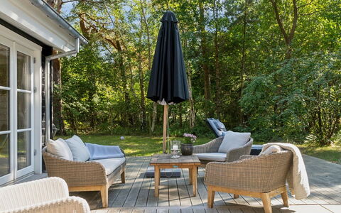 Anar - 900M from the Sea: Appartamento, Shade, Balcone, Sedia, Recinzione, Mobili Da Esterno, Alluminio, Erba Sintetica