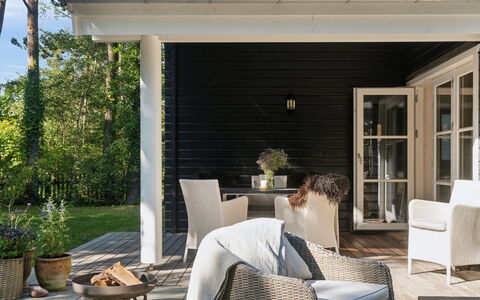 Anar - 900M from the Sea: Appartamento, Shade, Balcone, Sedia, Recinzione, Mobili Da Esterno, Alluminio, Erba Sintetica