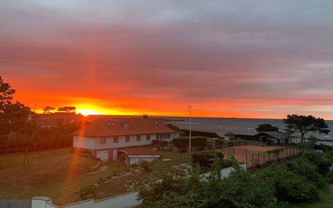 Ebke - 70M from the Sea: Cielo, Afterglow, Tramonto, Orizzonte, Natura, Crepuscolo, Arancia, Alba, Red Sky Alla Mattina, Sera