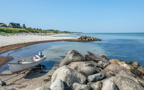 Rebana - 30M from the Sea: Villetta, Capannone, Capanna, Agriturismo, Prateria, Baracca, Fienile, Log Cabin, Edifici Giardino