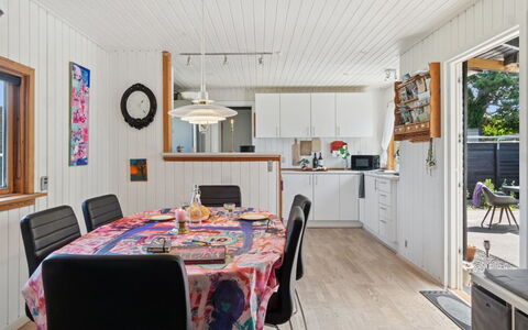 Ludvika - 350M from the Sea: Casa, Villetta, Portico, Raccordo, Agriturismo, Struttura Esterna