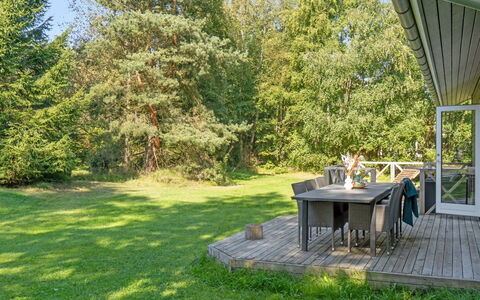 Pietari - 1.2Km from the Sea: Erba, Arbusto, Casa, Giardino, Casa, Villetta, Lotto, Prato, Groundcover