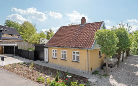 Eeli - 150M from the Sea