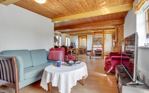 Redlef - 9Km from the Sea: Mobilia, Interior Design, Pavimentazione, Legna, Pavimento, Soffitto, Camera, Divano, Soggiorno, Sedia