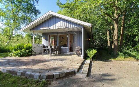 Virve - 300M from the Sea: Tetto, Casa, Casa, Villetta, Porta, Raccordo, Deck, Portico, Plank, Latifoglie