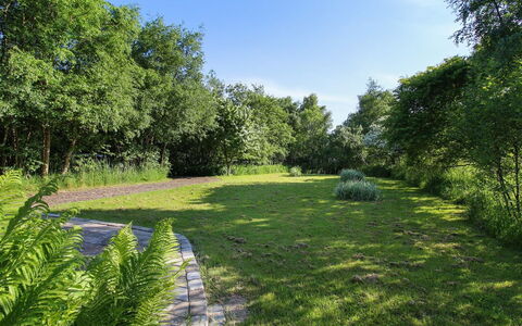 Virve - 300M from the Sea: Tetto, Casa, Casa, Villetta, Porta, Raccordo, Deck, Portico, Plank, Latifoglie
