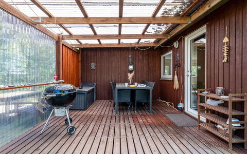 Arendine - 700M from the Sea: Tetto, Casa, Casa, Villetta, Porta, Raccordo, Deck, Portico, Plank, Latifoglie