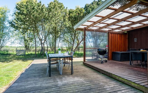 Arendine - 700M from the Sea: Tetto, Casa, Casa, Villetta, Porta, Raccordo, Deck, Portico, Plank, Latifoglie