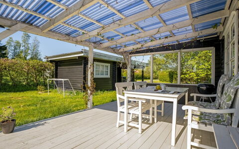 Lamberthus - 600M from the Sea: Legna, Portico, Tetto, Shade, Deck, Mobili Da Esterno, Giardino, Struttura Esterna, Villetta, Sedia