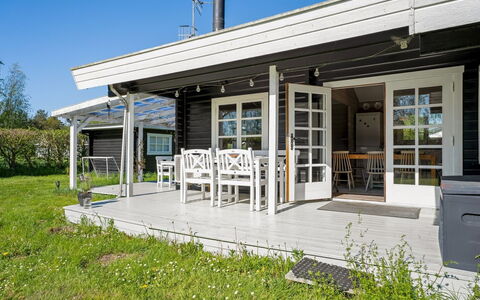 Lamberthus - 600M from the Sea: Tetto, Casa, Casa, Villetta, Raccordo, Estate, Driveway, Edifici Giardino, Cortile, Capannone