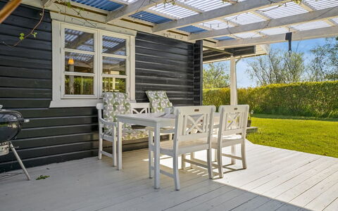 Lamberthus - 600M from the Sea: Tetto, Casa, Casa, Villetta, Raccordo, Estate, Driveway, Edifici Giardino, Cortile, Capannone