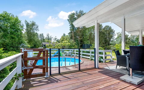 Asmine - 670M from the Sea: Tetto, Casa, Casa, Villetta, Raccordo, Estate, Driveway, Edifici Giardino, Cortile, Capannone