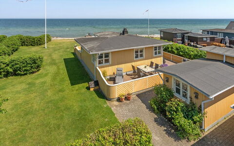 Hwitserk - 5M from the Sea: Zona Residenziale, Tetto, Sobborgo, Driveway, Estate, Camino