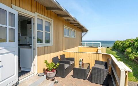 Hwitserk - 5M from the Sea: Zona Residenziale, Tetto, Sobborgo, Driveway, Estate, Camino