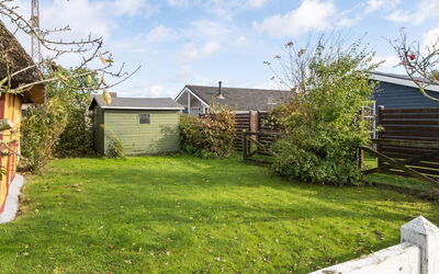 Ethly - 50M from the Sea