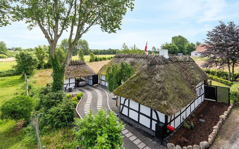Maileen - 2.1Km to the Fjord: Blu, Arbusto, Villetta, Groundcover, Giardino, Estate, Shade, Landscaping, Agriturismo, Eco Hotel
