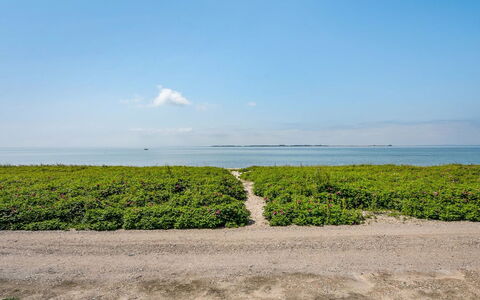 Arnwith - 20M from the Sea: Cielo, Blu, Giorno, Orizzonte, Estate, Ecoregione, Mare, Nube, Plain, Costiera E Morfologie Oceanic
