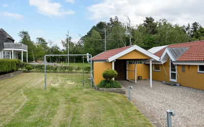 Hjalmar - 400M from the Sea