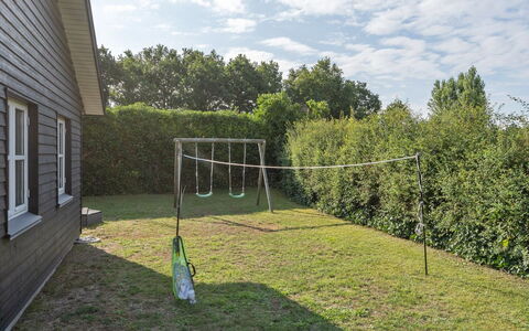 Kamilla - 200M from the Sea: Blu, Arbusto, Villetta, Groundcover, Giardino, Estate, Shade, Landscaping, Agriturismo, Eco Hotel