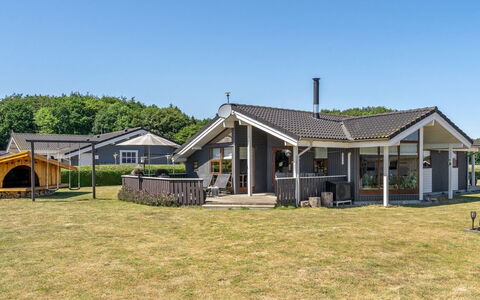 Ela - 500M from the Sea: Erba, Arbusto, Casa, Giardino, Casa, Villetta, Lotto, Prato, Groundcover