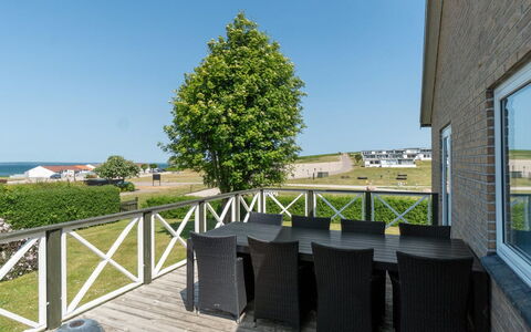 Ambrosius - 75M from the Sea: Comunita 'Impianto, Luce Del Sole, Pianta Erbacea, Giardino, Piantagione, Agricoltura, Azienda Agricola
