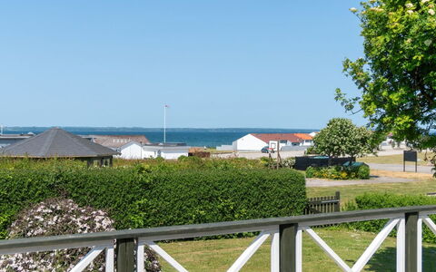 Ambrosius - 75M from the Sea: Comunita 'Impianto, Luce Del Sole, Pianta Erbacea, Giardino, Piantagione, Agricoltura, Azienda Agricola
