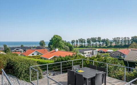 Ebbeline - 150M from the Sea: Comunita 'Impianto, Luce Del Sole, Pianta Erbacea, Giardino, Piantagione, Agricoltura, Azienda Agricola