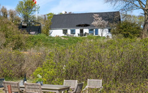 Ose - 50M from the Sea: Comunita 'Impianto, Luce Del Sole, Pianta Erbacea, Giardino, Piantagione, Agricoltura, Azienda Agricola