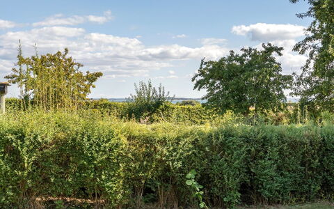 Annelore - 400M from the Sea: Tetto, Casa, Casa, Villetta, Raccordo, Estate, Driveway, Edifici Giardino, Cortile, Capannone
