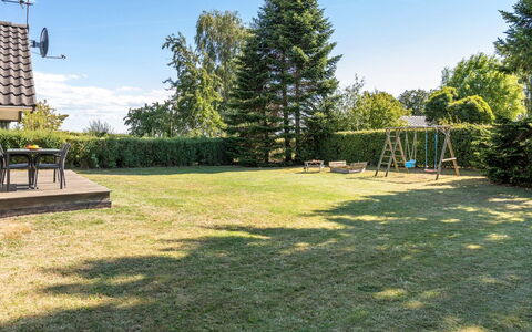 Annelore - 400M from the Sea: Tetto, Casa, Casa, Villetta, Raccordo, Estate, Driveway, Edifici Giardino, Cortile, Capannone