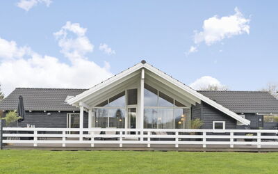 Hansa - 900M from the Sea