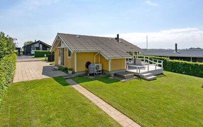 Albantine - 150M from the Sea