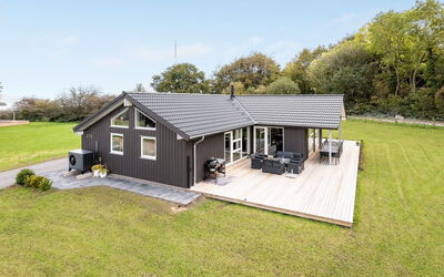 Rathulf - 500M from the Sea
