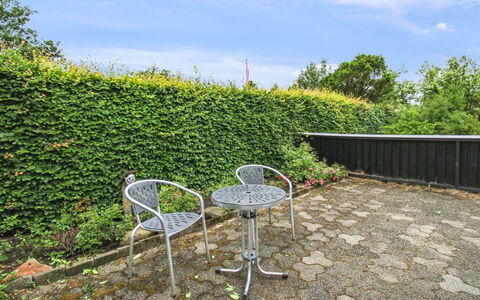 Siouxsie - 500M from the Sea: Verde, Arbusto, Hedge, Groundcover, Giardino, Shade, Landscaping, Backyard, Sempreverde