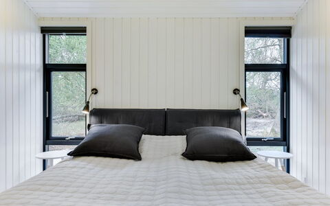 Judyta - 1Km from the Sea: Camera Da Letto, Letto, Interior Design, Mobilia, Legna, Bedding, Lenzuolo, Biancheria, Pavimentazione, Pavimento