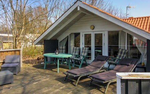Carlotta - 12Km from the Sea: Tetto, Casa, Lotto, Casa, Villetta, Estate, Edifici Giardino, Shade, Log Cabin, Landscaping