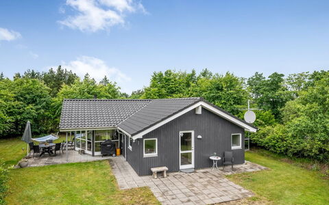 Valentin - 400M to the Fjord: Appartamento, Shade, Balcone, Sedia, Recinzione, Mobili Da Esterno, Alluminio, Erba Sintetica