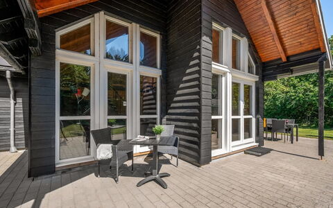 Yvonna - 350M to the Fjord: Legna, Raccordo, Villetta, Latifoglie, Plank, Portico, Estate, Design, Color Legno