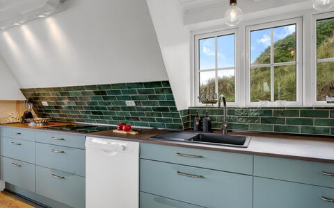 Analia - from the Sea: Pavimentazione, Cucina, Controsoffitto, Piastrella, Materiali Naturali, Cabinetry, Cucina Stufa, Elettrodomestico Da Cucina, Apparecchio Major