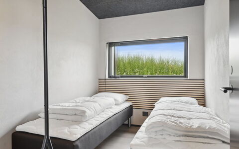 Anelle - 500M from the Sea: Camera Da Letto, Letto, Interior Design, Soffitto, Pavimento, Lenzuolo, Bedding, Telaio Del Letto, Materasso, Illuminazione Diurna