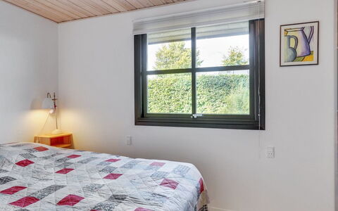 Stjerne - 300M from the Sea: Letto, Interior Design, Camera Da Letto, Legna, Lenzuolo, Soffitto, Mobilia, Bedding, Camera, Biancheria