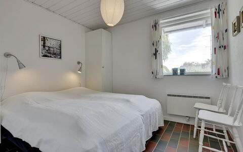 Hilmer - from the Sea: Parete, Interior Design, Soffitto, Camera Da Letto, Pavimentazione, Pavimento, Letto, Mobilia, Lampada, Camera